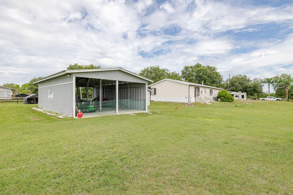 11301 SW Fox Brown Road, Indiantown, FL 34956 Photo