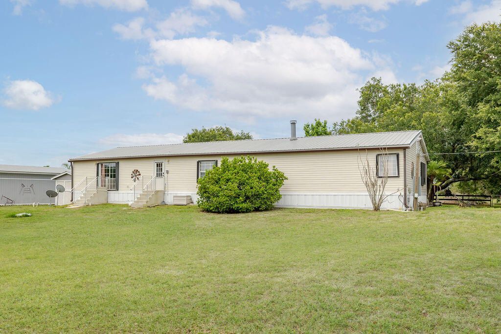11301 SW Fox Brown Road, Indiantown, FL 34956 Photo