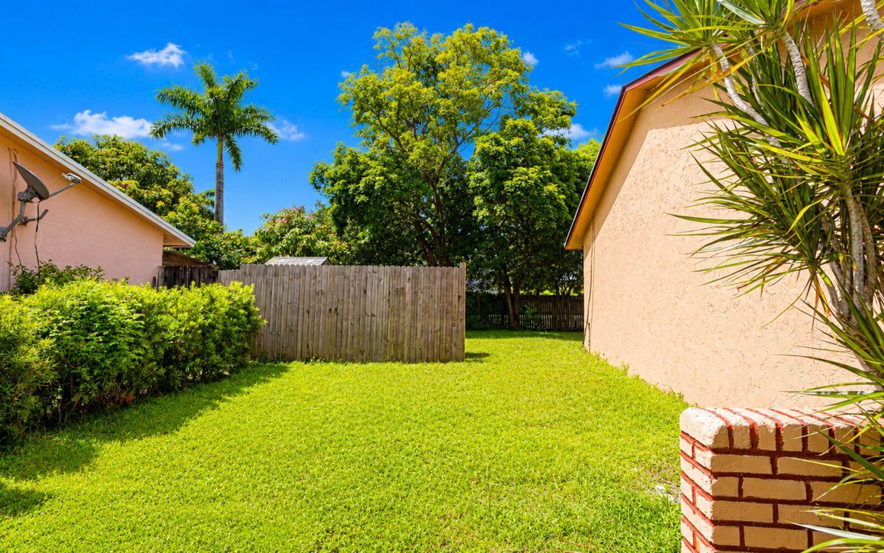 10304 Pippin Lane, Royal Palm Beach, FL 33411 Photo