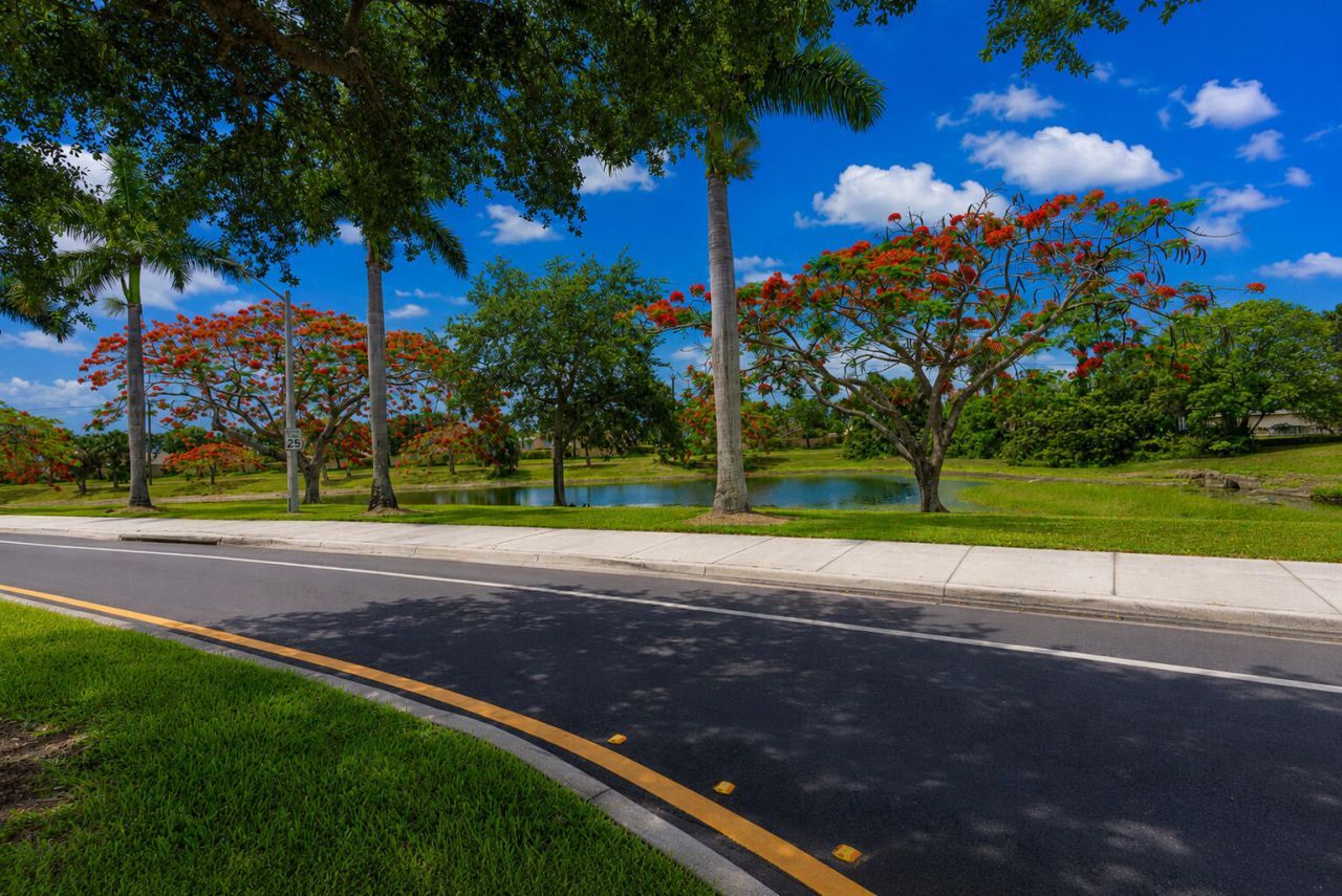 10304 Pippin Lane, Royal Palm Beach, FL 33411 Photo