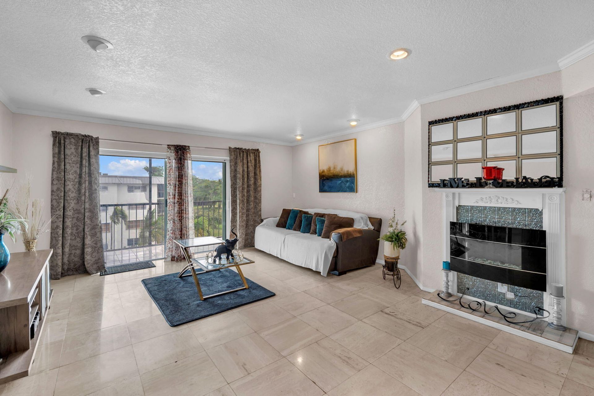 6361 N Falls Cir Drive, Unit 408, Lauderhill, FL 33319 Photo