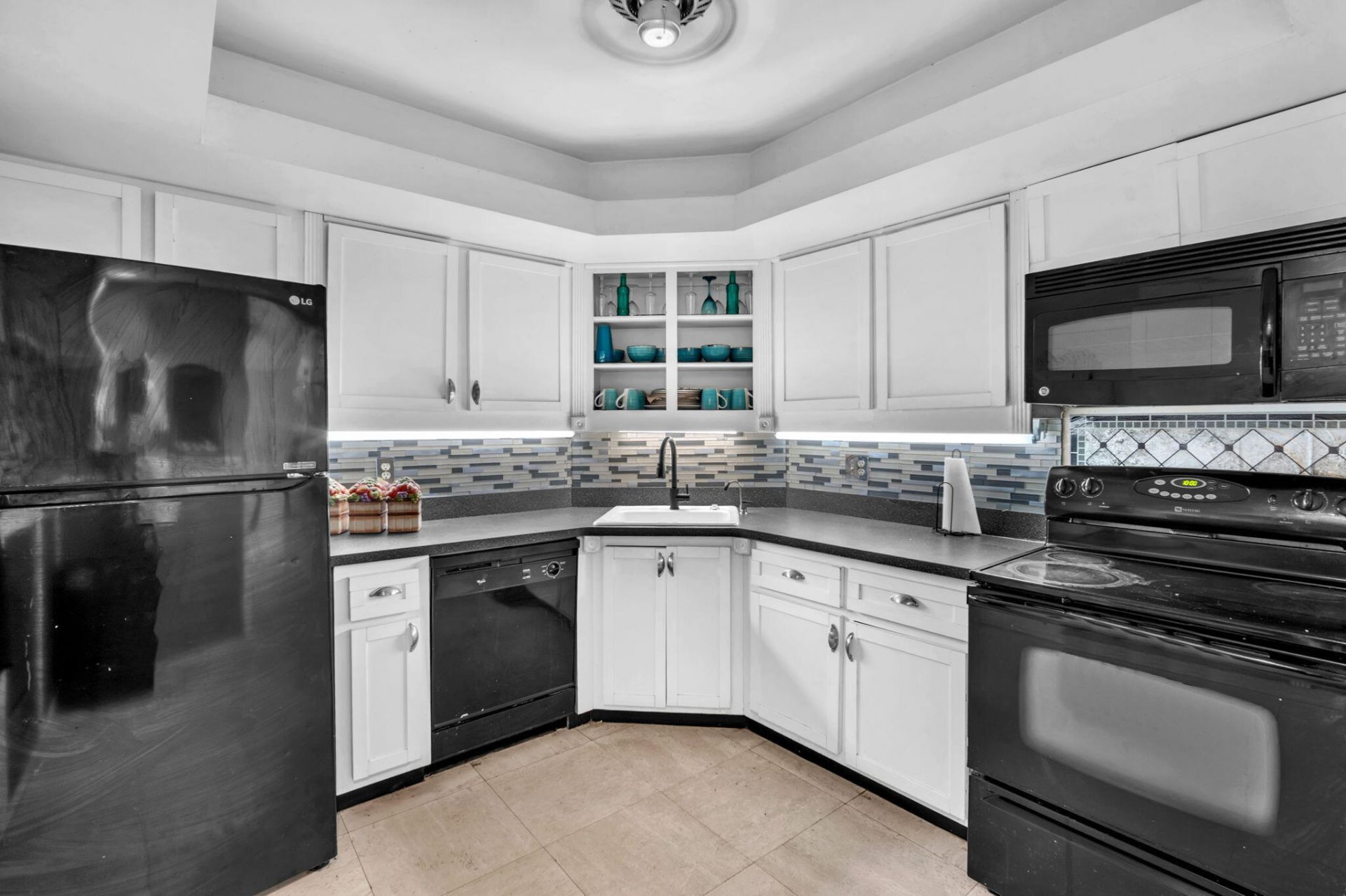 6361 N Falls Cir Drive, Unit 408, Lauderhill, FL 33319 Photo
