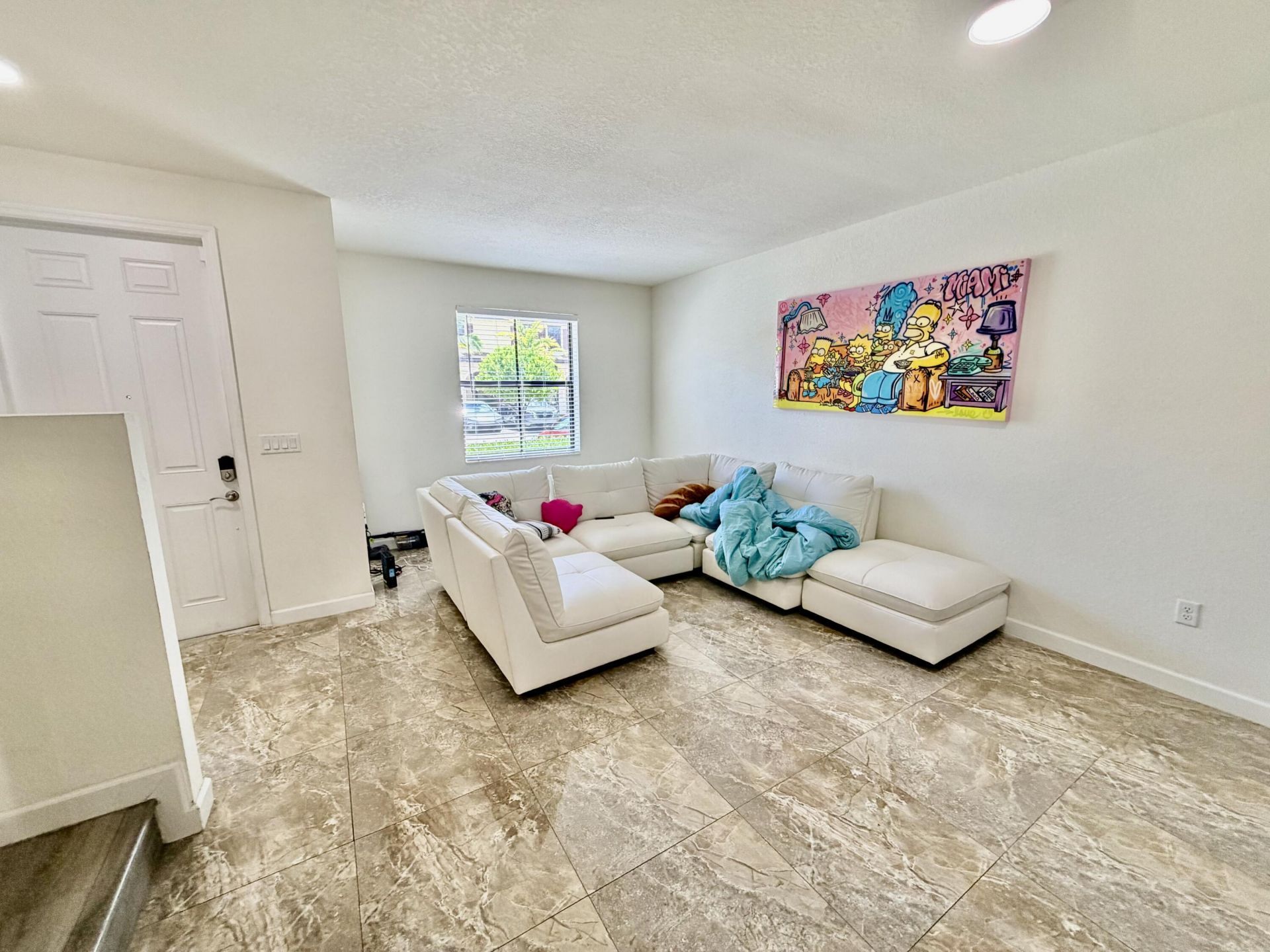 10490 W 33rd Way, Hialeah, FL 33018 Photo