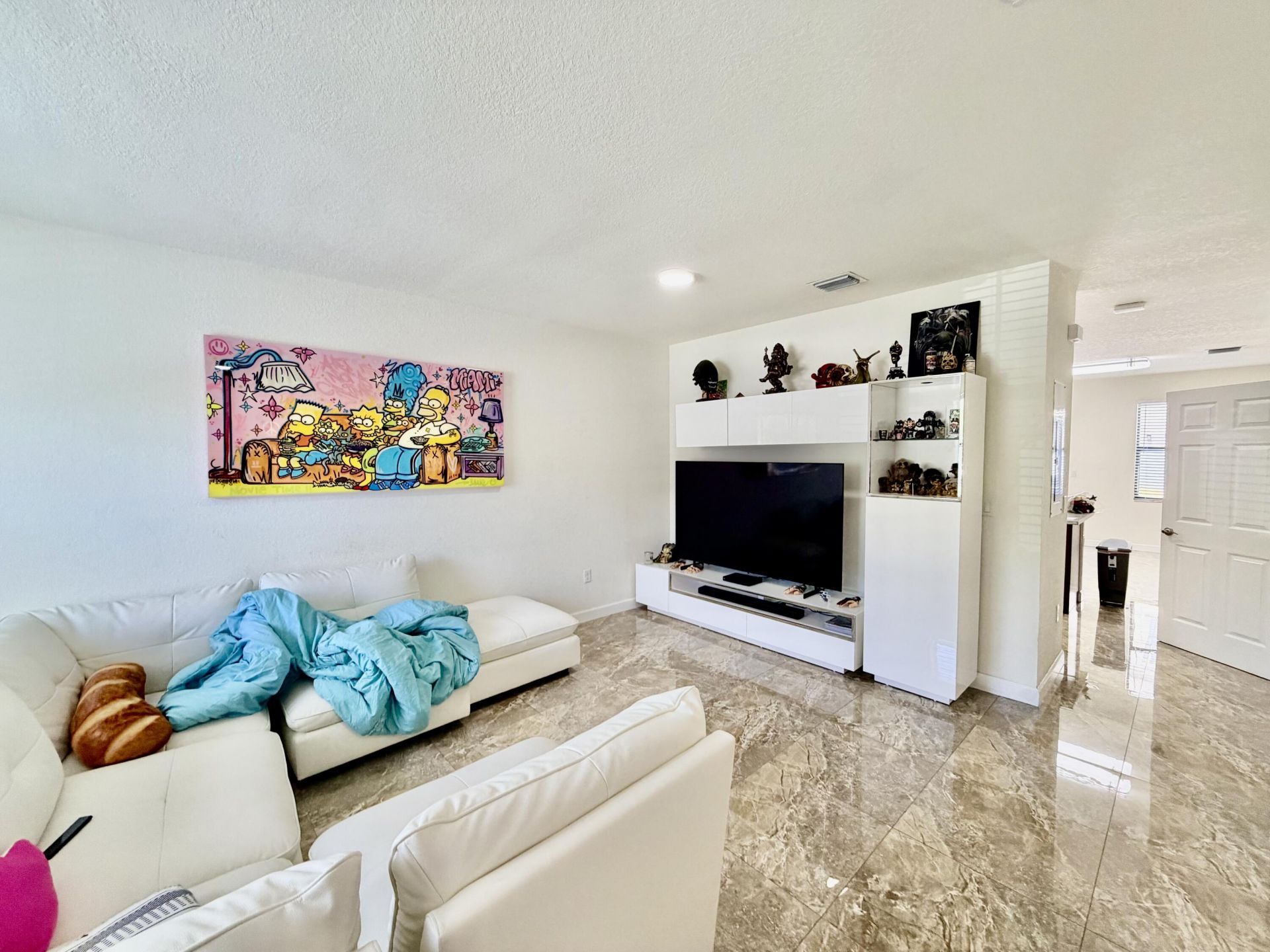 10490 W 33rd Way, Hialeah, FL 33018 Photo