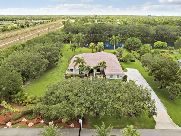 5835 Lago Del Sol Drive, Lake Worth, FL 33449