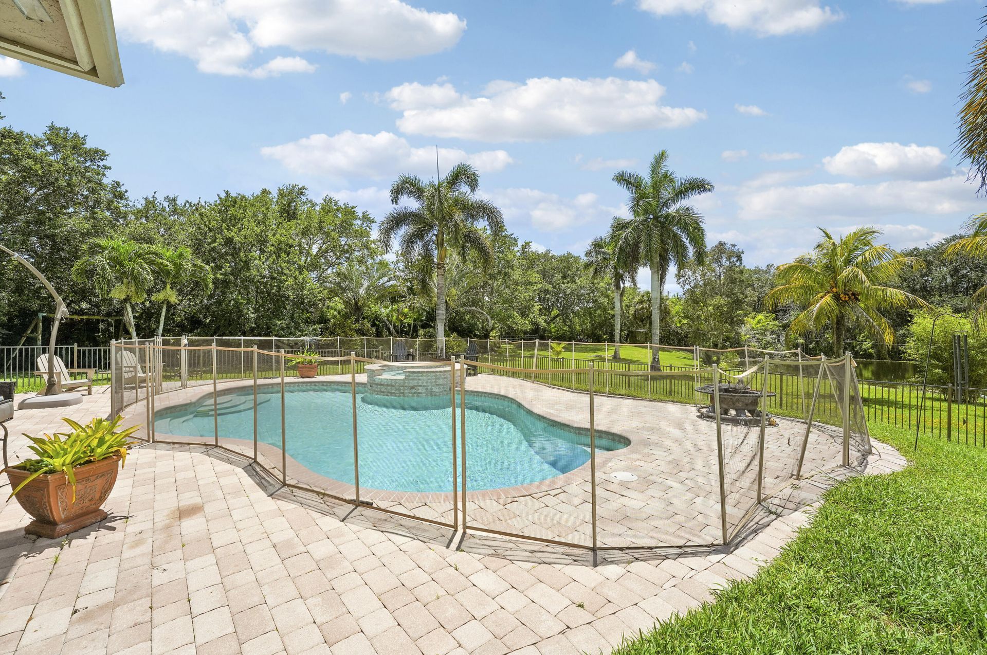 5835 Lago Del Sol Drive, Lake Worth, FL 33449 Photo
