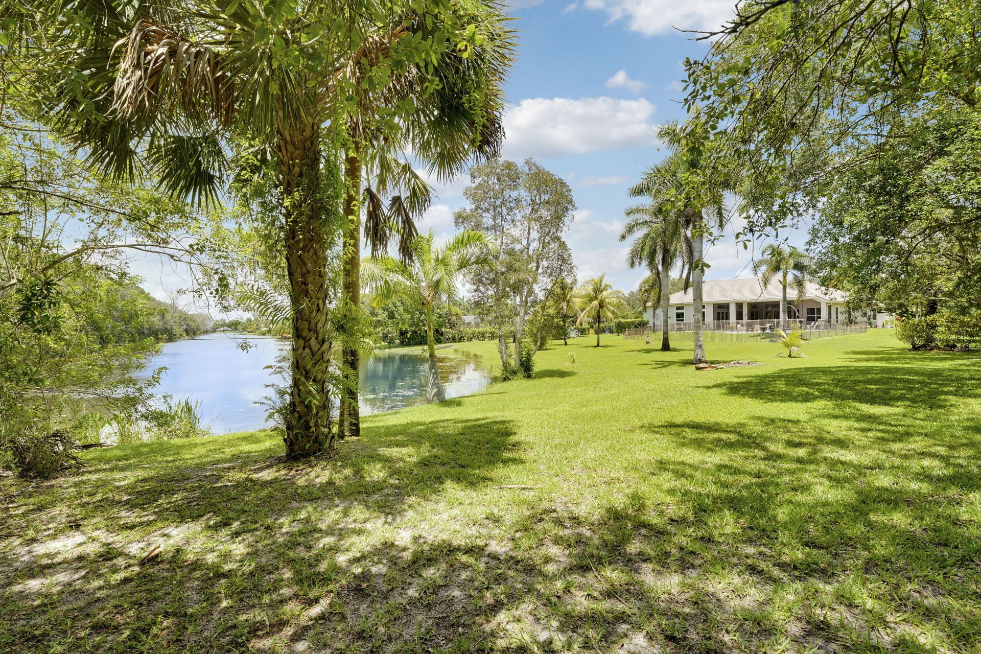 5835 Lago Del Sol Drive, Lake Worth, FL 33449 Photo