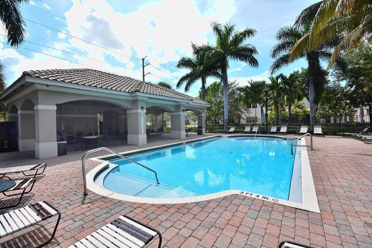 1088 Grove Park Circle, Boynton Beach, FL 33436 Photo