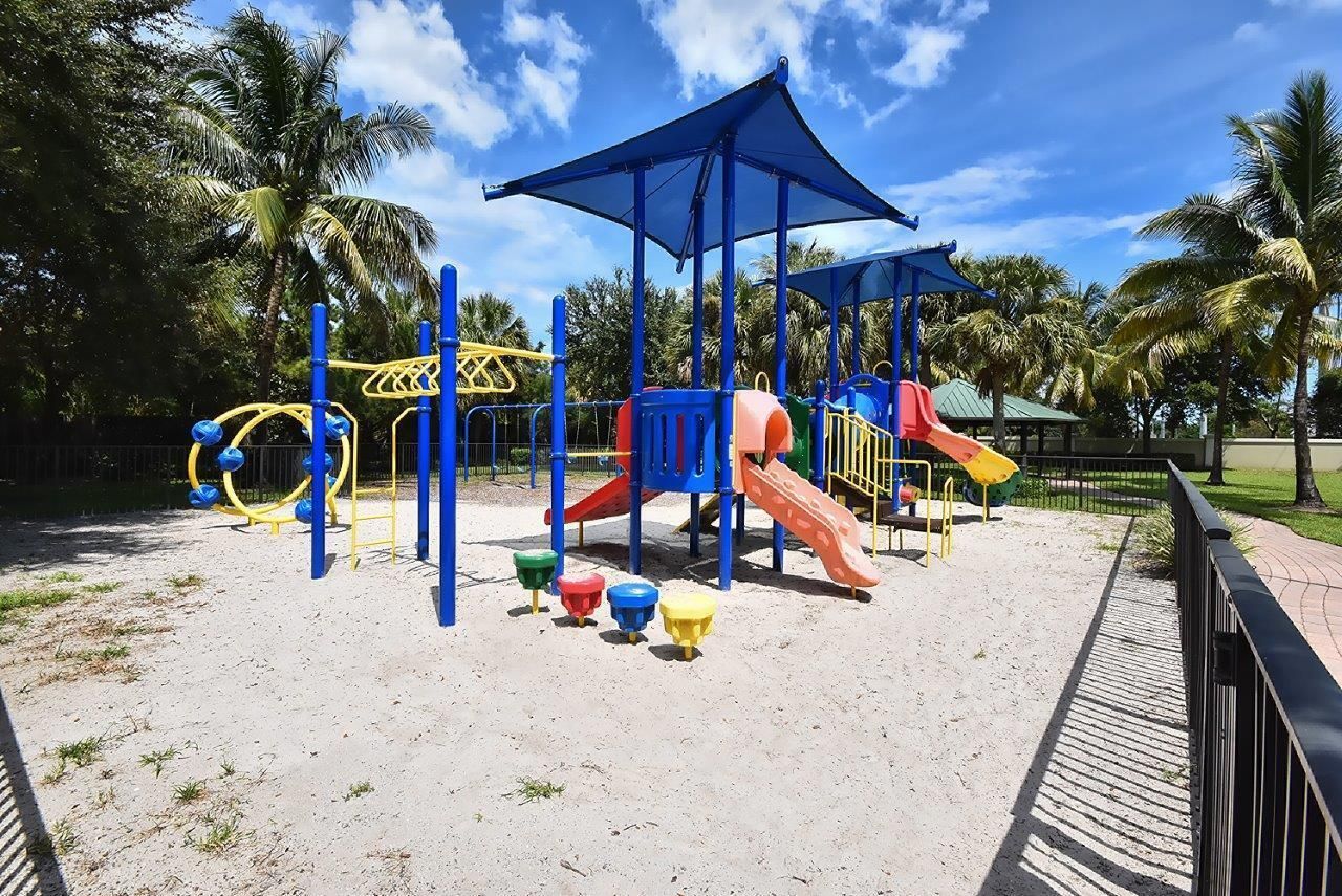 1088 Grove Park Circle, Boynton Beach, FL 33436 Photo