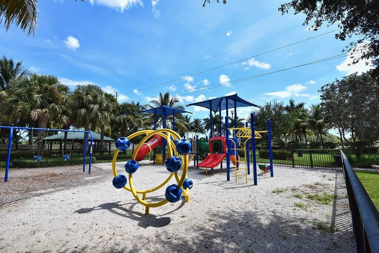 1088 Grove Park Circle, Boynton Beach, FL 33436 Photo