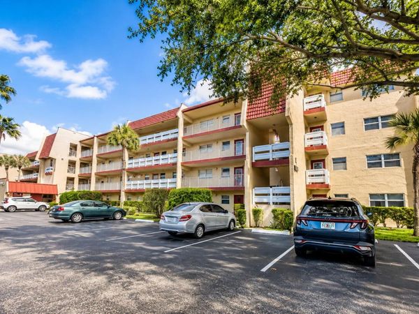 1050 Country Club Drive, Unit 303, Margate, FL 33063