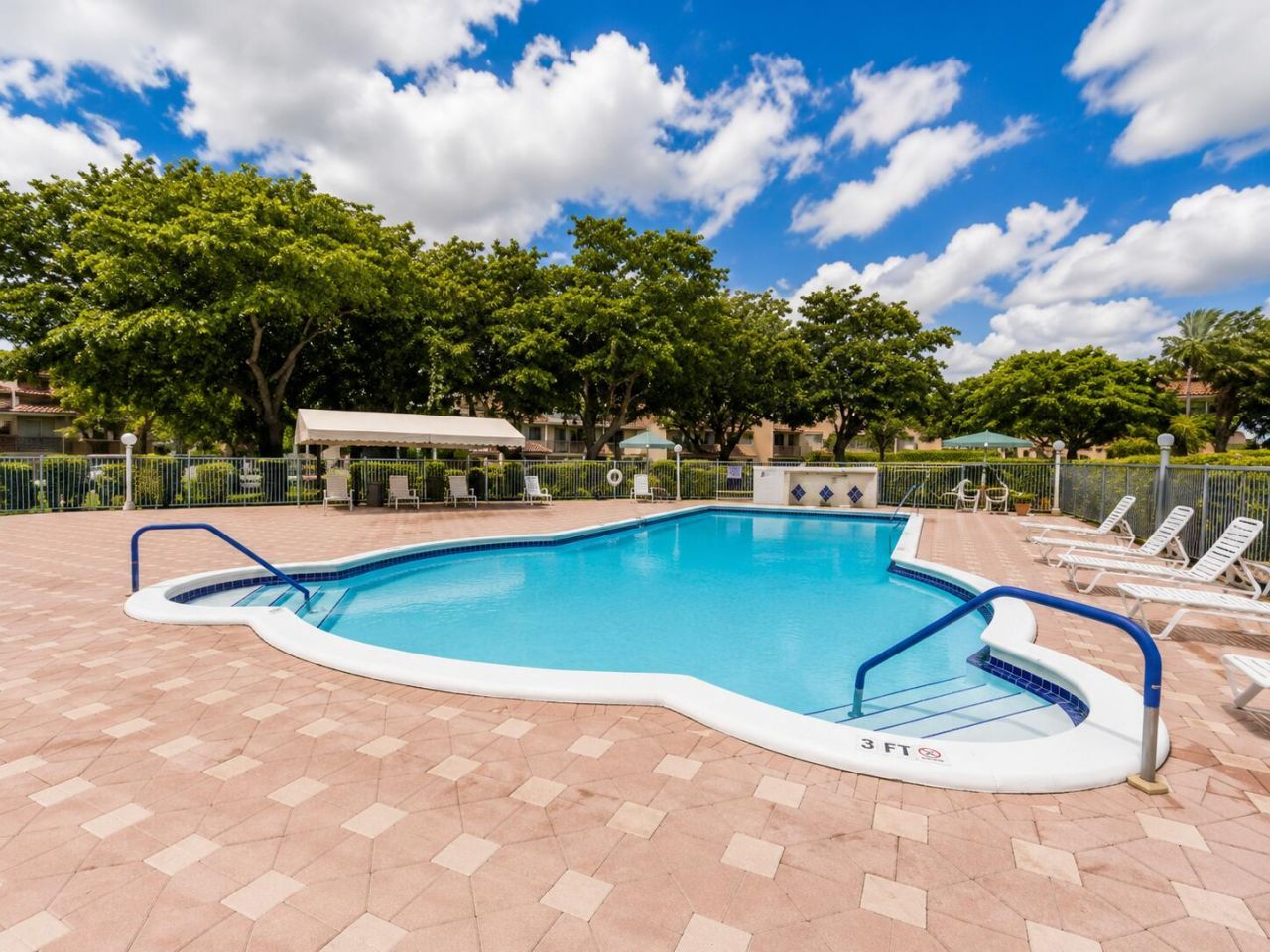 1050 Country Club Drive, Unit 303, Margate, FL 33063 Photo