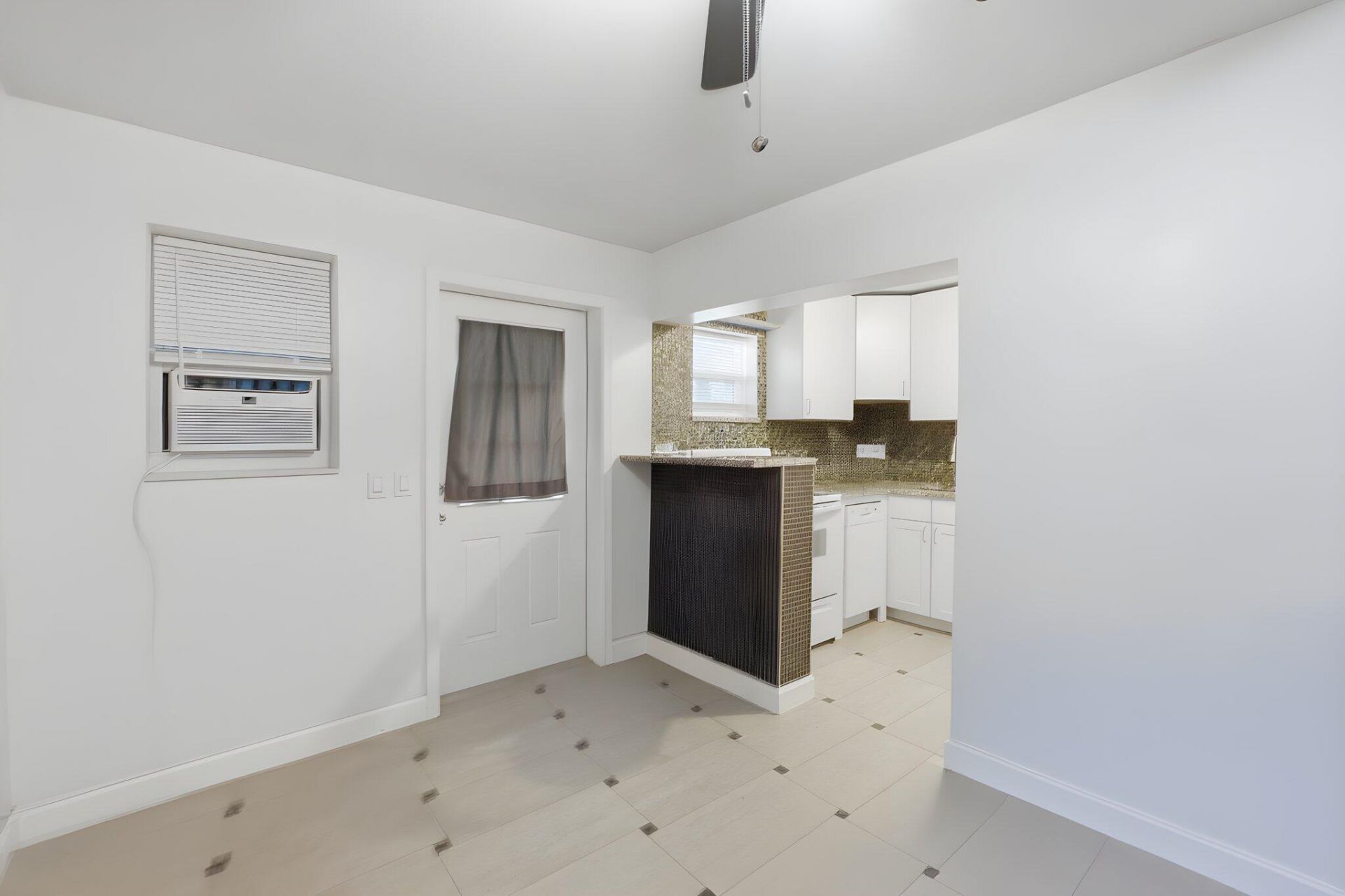 823 Doctor Martin Luther King Junior Boulevard, Unit 823, Pompano Beach, FL 33060 Photo