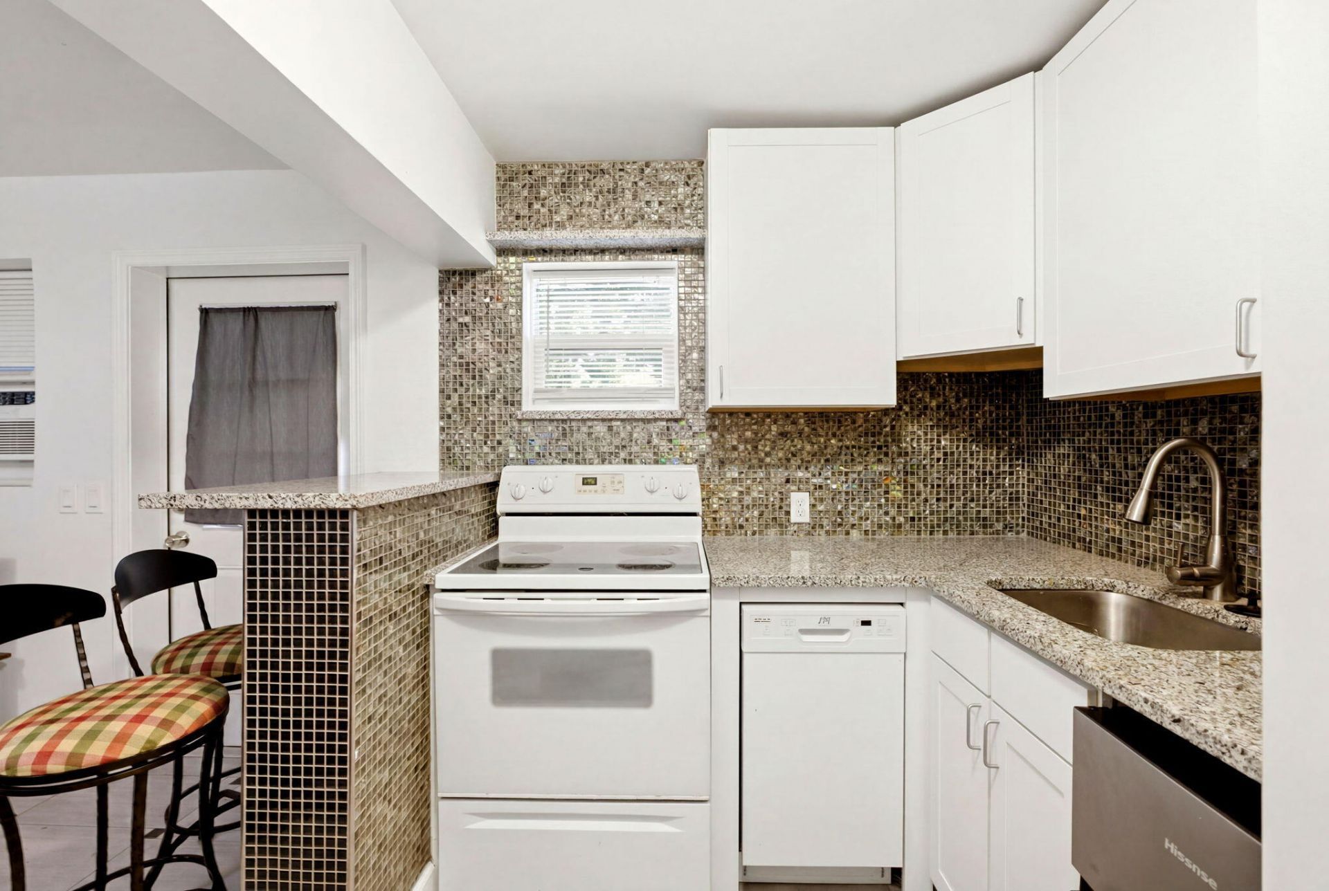 823 Doctor Martin Luther King Junior Boulevard, Unit 823, Pompano Beach, FL 33060 Photo