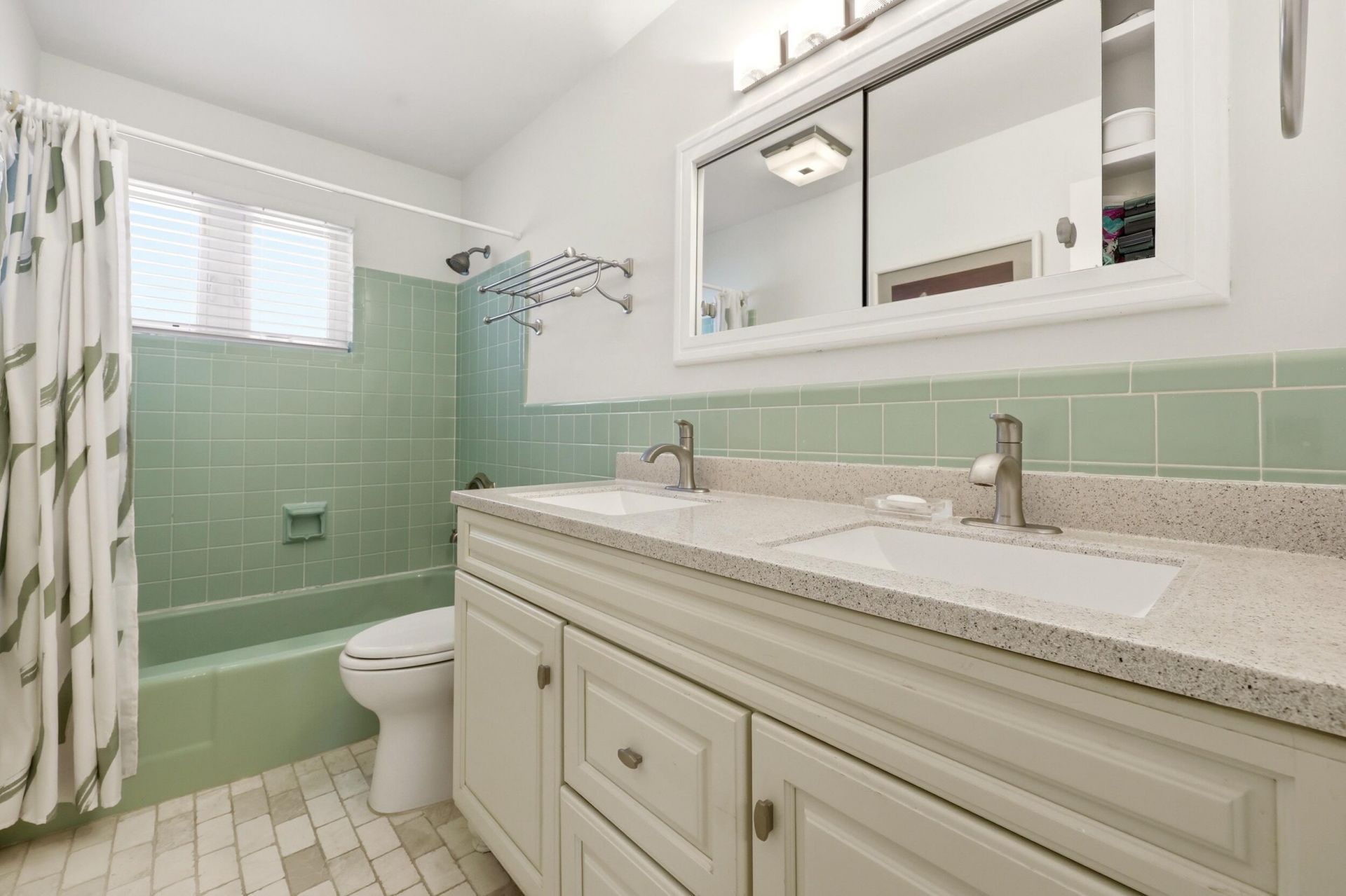 504 Bay Road, North Palm Beach, FL 33408 Photo