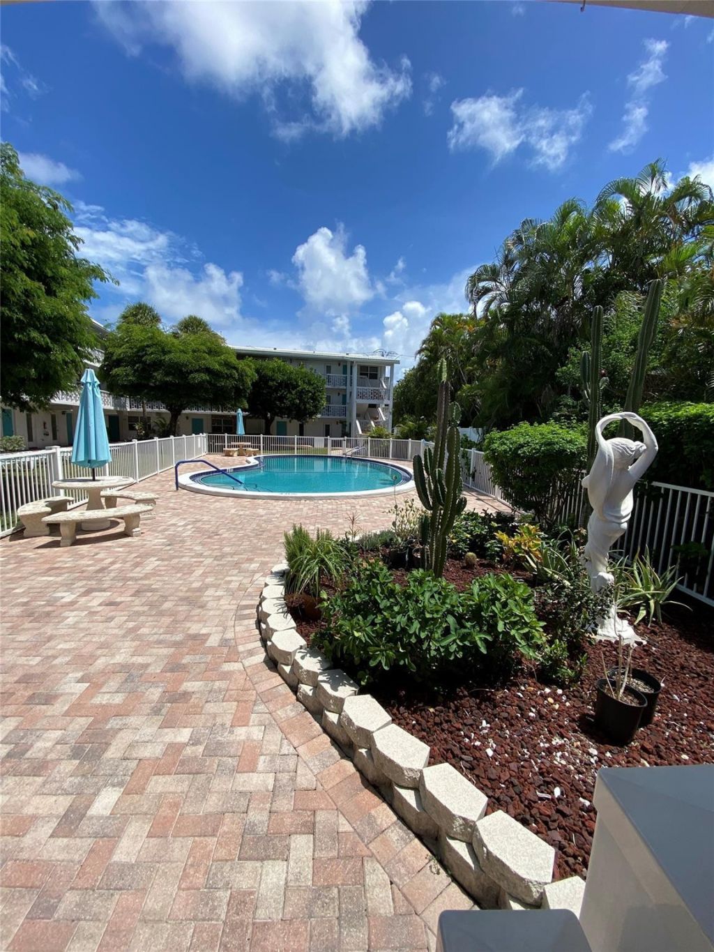 224 Hibiscus Avenue, Unit 253, Lauderdale by the Sea, FL 33308 Photo