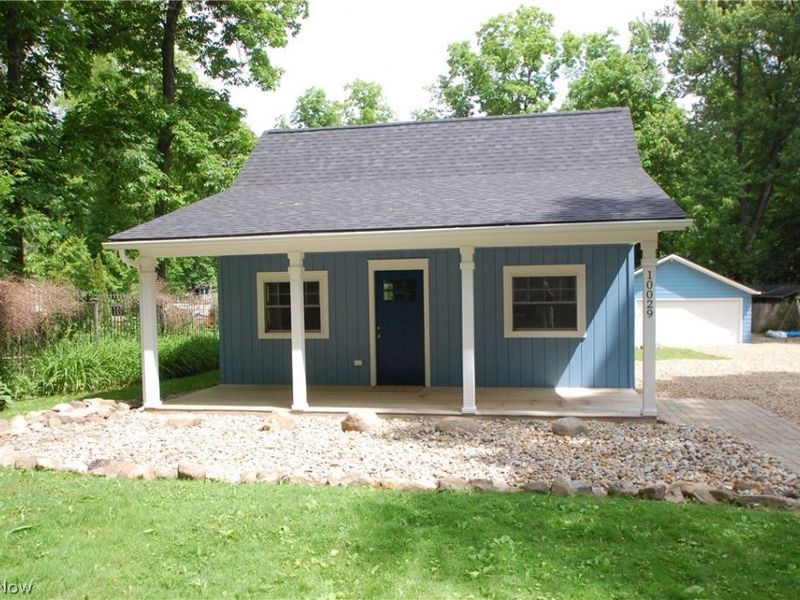 10029 Cummins Drive, Deerfield, OH 44411 Photo 1