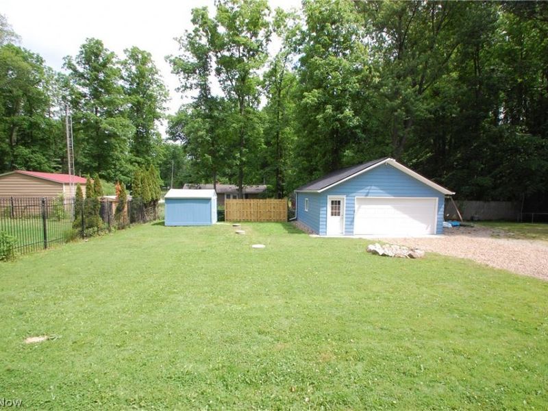 10029 Cummins Drive, Deerfield, OH 44411 Photo 10