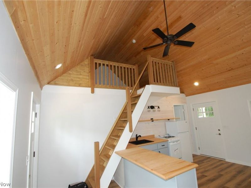 10029 Cummins Drive, Deerfield, OH 44411 Photo 14