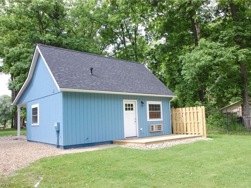 10029 Cummins Drive, Deerfield, OH 44411 Photo 6