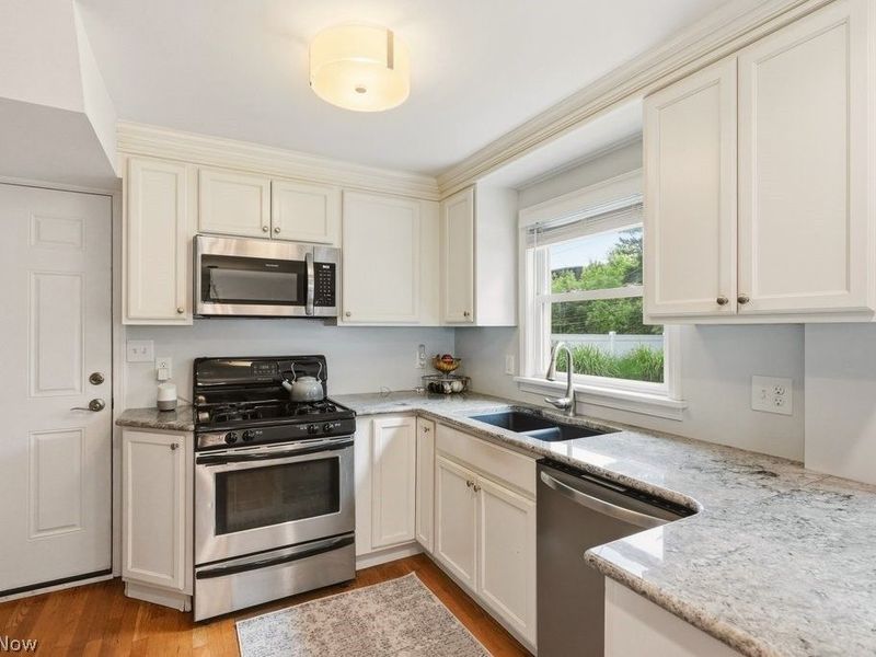 2191 S Belvoir Boulevard, University Heights, OH 44118 Photo 13