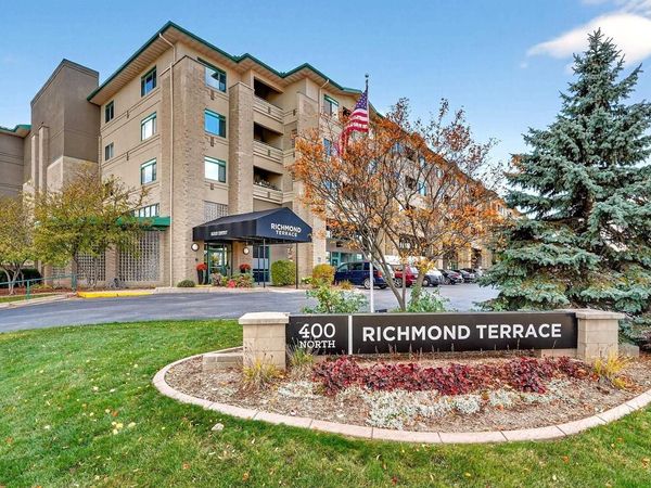 400 N RICHMOND STREET, Appleton, WI 54911