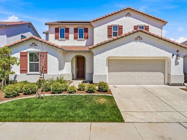 7463 Darque Way, Elk Grove, CA 95757