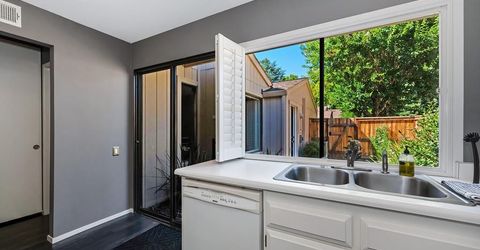 212 Hartnell Pl, Sacramento, CA 95825 Photo