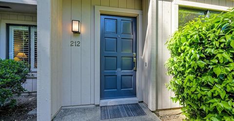 212 Hartnell Pl, Sacramento, CA 95825 Photo