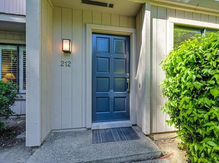 212 Hartnell Pl, Sacramento, CA 95825 Photo