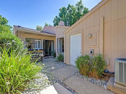 212 Hartnell Pl, Sacramento, CA 95825 Photo