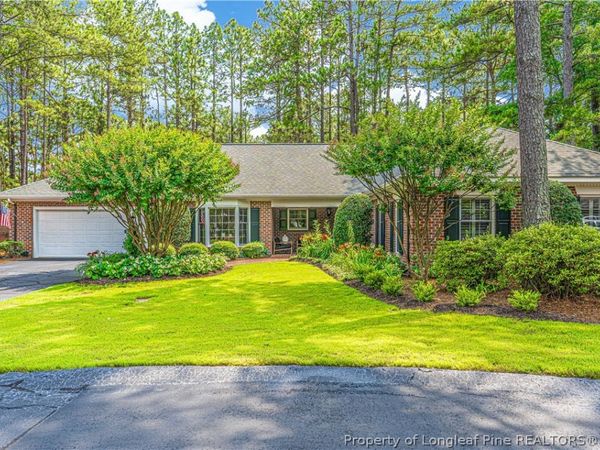 36 Courtney Place, Southern Pines, NC 28387