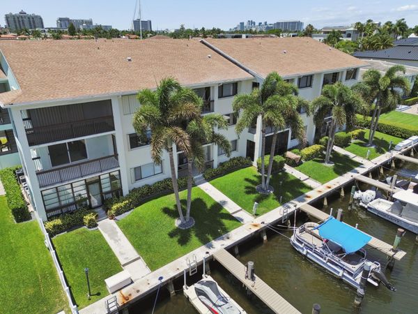 2751 NE 15th Street, Unit 103, Fort Lauderdale, FL 33304