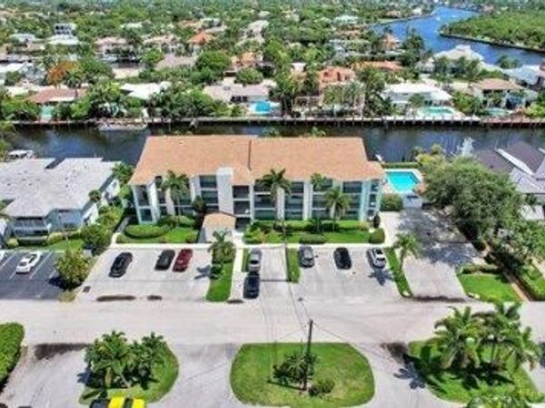 2751 NE 15th Street, Unit 103, Fort Lauderdale, FL 33304