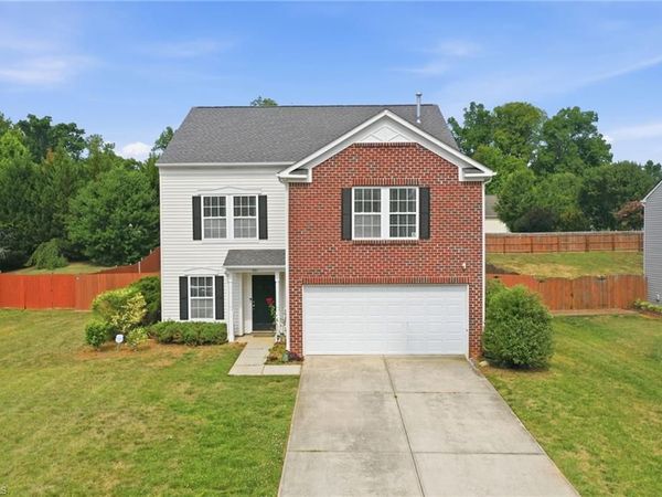 410 Walnut Crossing Drive, Whitsett, NC 27377