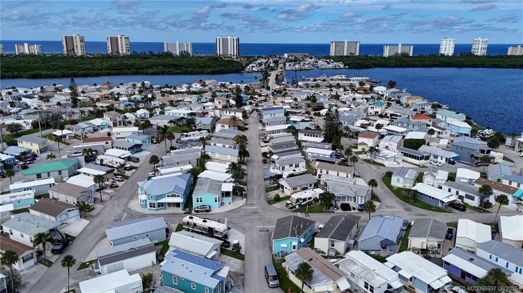 944 Nettles Boulevard, Jensen Beach, FL 34957 Photo