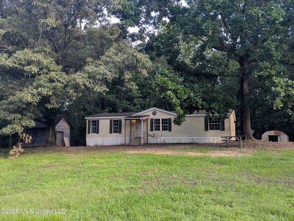 7682 Edwards Place E Road, Hernando, MS 38632