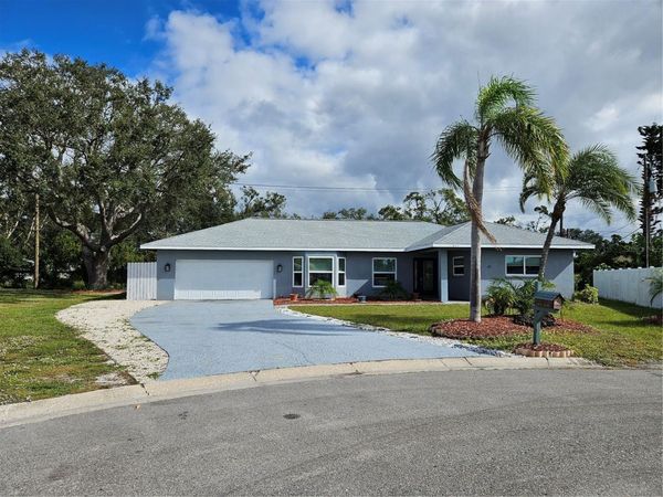 272 MALVERN DRIVE , VENICE, FL 34293
