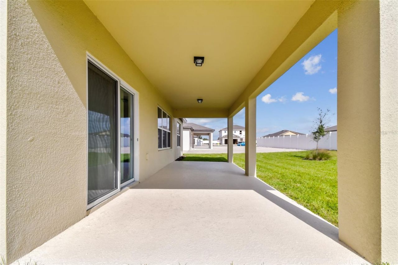 36955 Rio Grande Drive, Zephyrhills, FL 33540 Photo