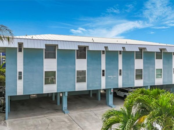 205 HIGHLAND AVENUE, Unit 3, BRADENTON BEACH, FL 34217