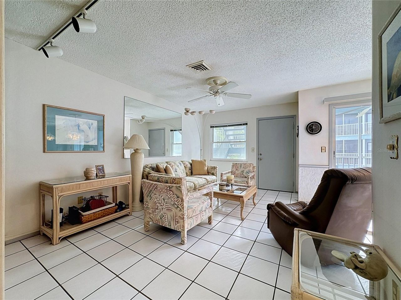205 Highland Avenue, Unit 3, Bradenton Beach, FL 34217 Photo