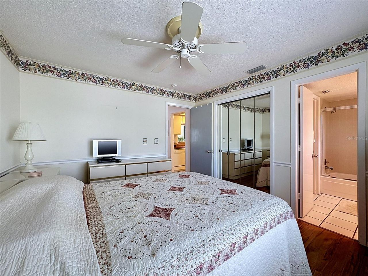 205 Highland Avenue, Unit 3, Bradenton Beach, FL 34217 Photo