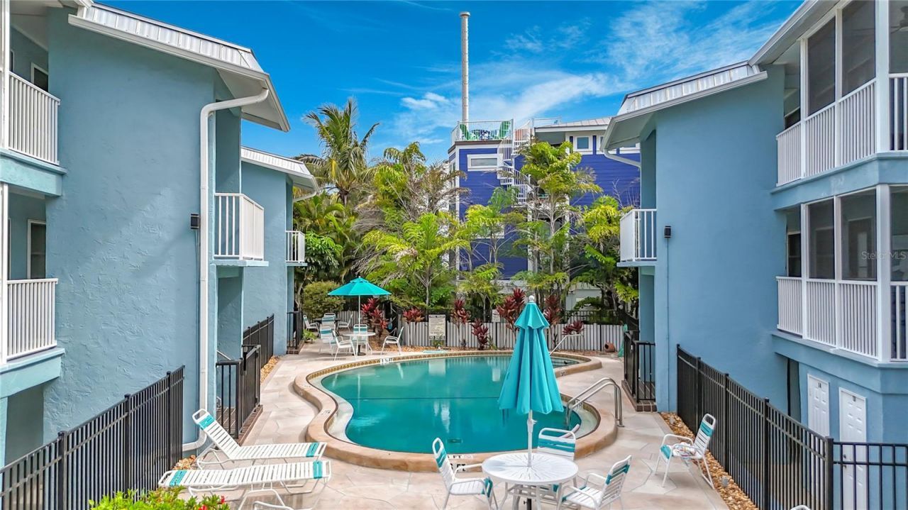 205 Highland Avenue, Unit 3, Bradenton Beach, FL 34217 Photo