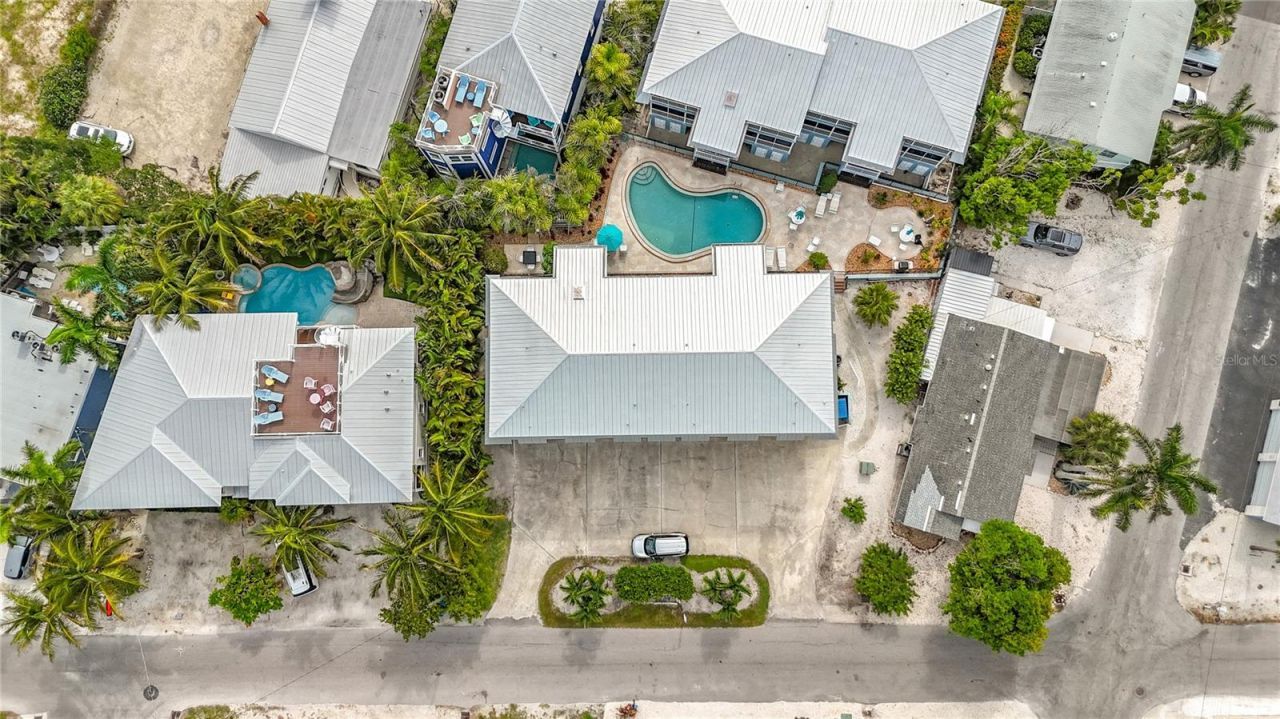 205 Highland Avenue, Unit 3, Bradenton Beach, FL 34217 Photo