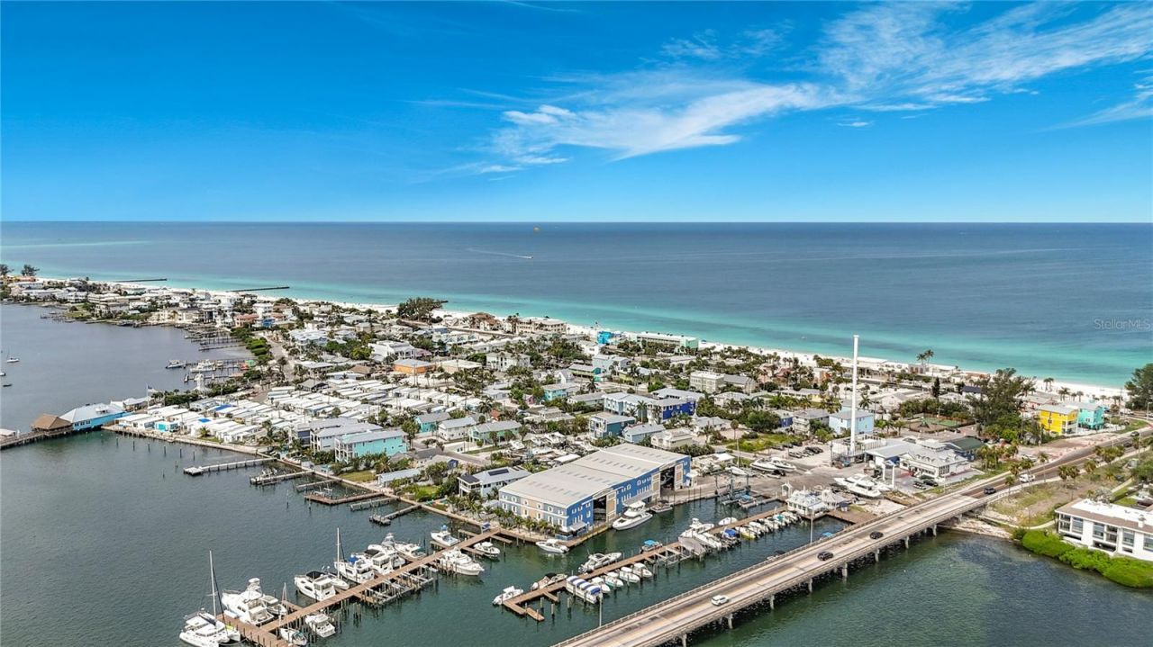 205 Highland Avenue, Unit 3, Bradenton Beach, FL 34217 Photo
