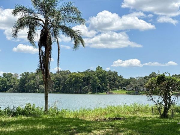 1532 LAKE SHORE DRIVE , ORLANDO, FL 32803