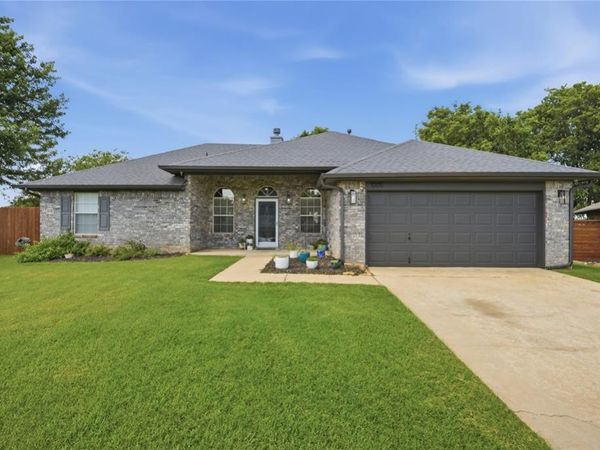 1005 Meadowlake Drive, Noble, OK 73068