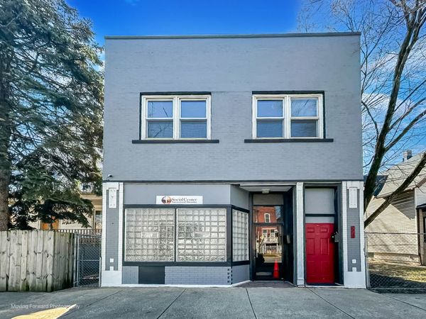 2711 E 93rd Street , Chicago, IL 60617