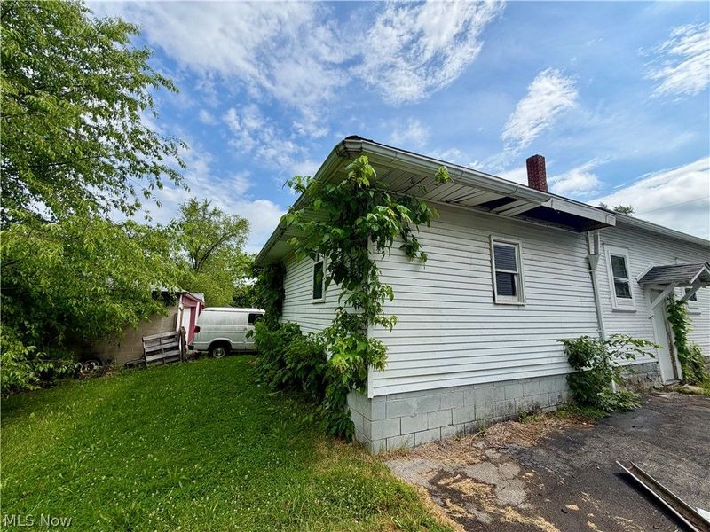 828 Miami Street, Youngstown, OH 44505 Photo 2