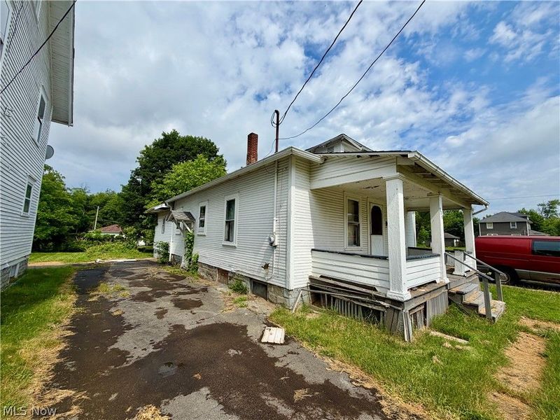 828 Miami Street, Youngstown, OH 44505 Photo 3